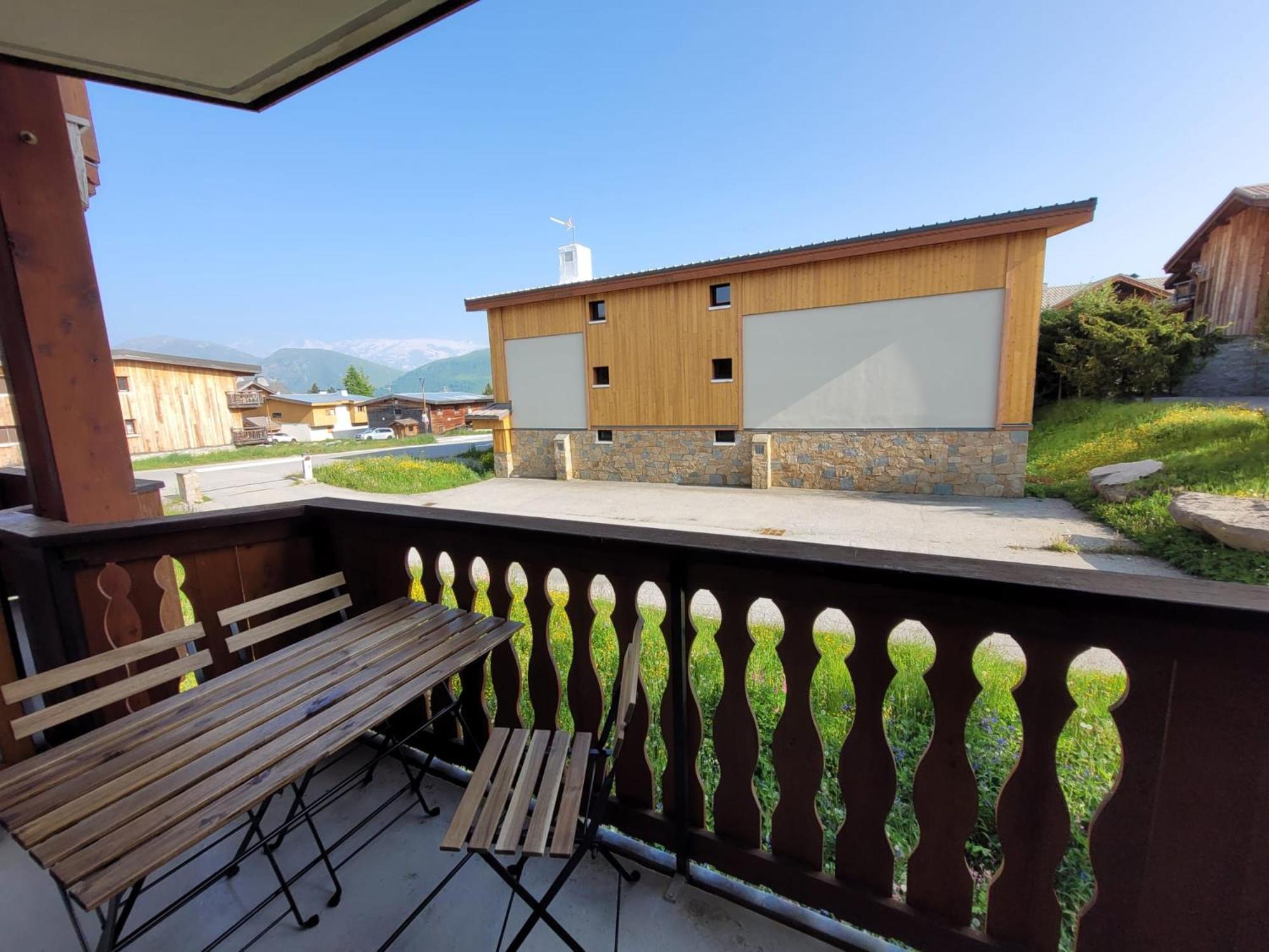 Athos C2-1 Chambre-alpe D'huez-centre Station *